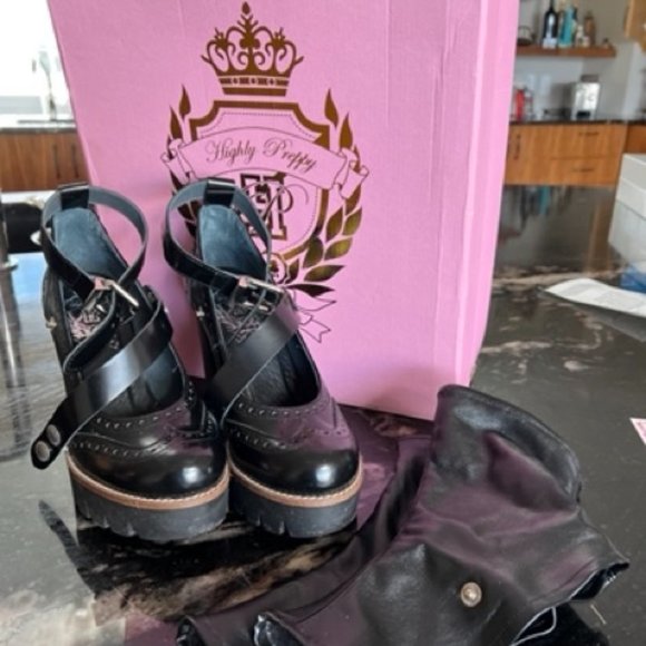 Highly Preppy Combat Heels, High Block Heel with Spats, new w/ box, Combat Boot - Picture 2 of 6